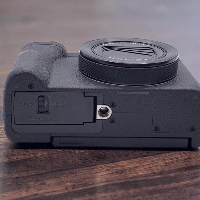 PowerShot V1