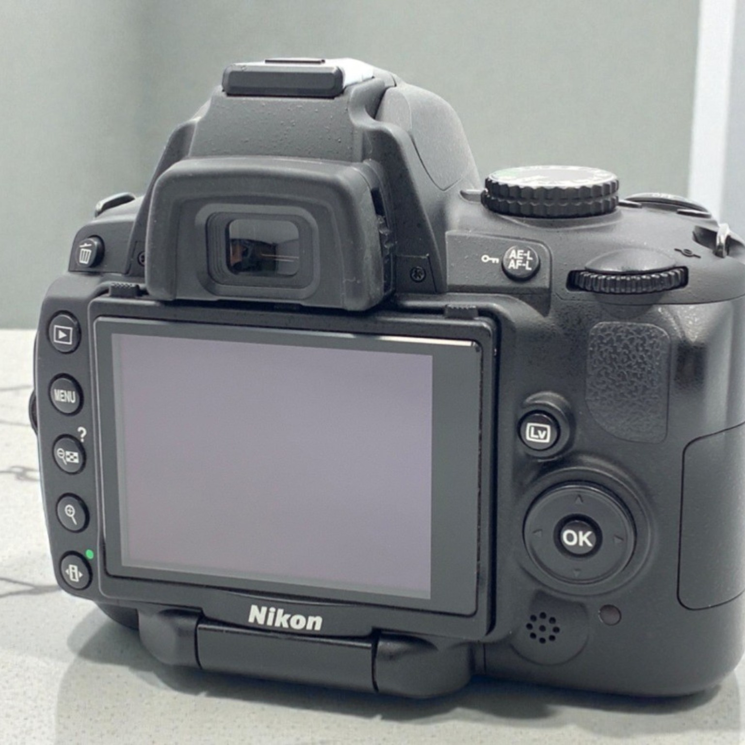 ニコン D5000 ボディの中古 (美品)・¥9,540 by ひかり窓 | みんなのカメラ