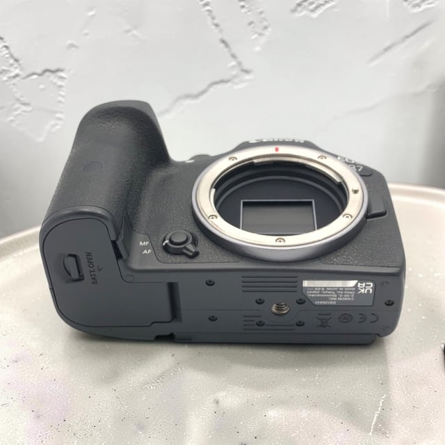 EOS R7 ボディ