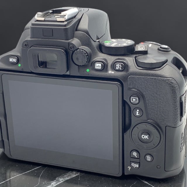 D5600 ボディ