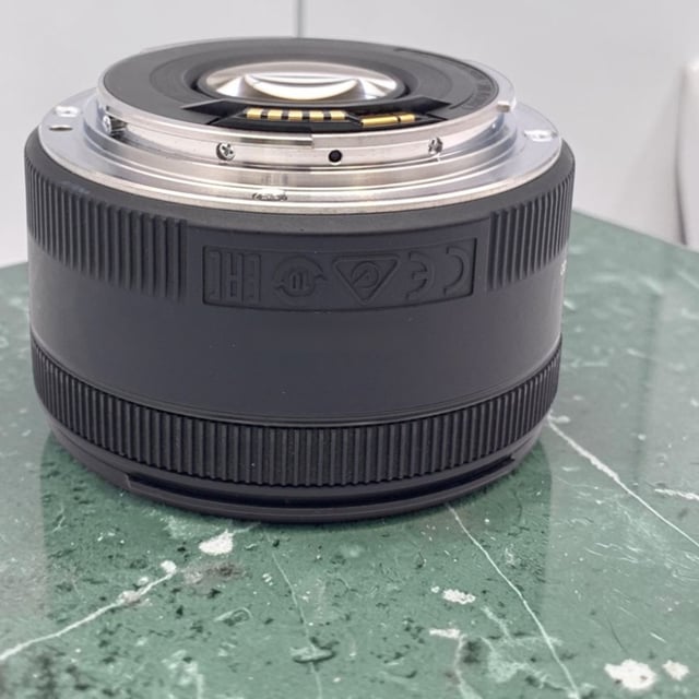 EF 50mm F1.8 STM