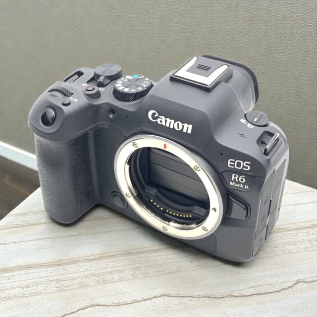 EOS R6 Mark II ボディ