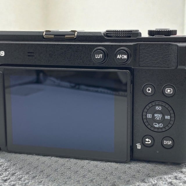 LUMIX S9(DC-S9) ボディ "ジェットブラック"