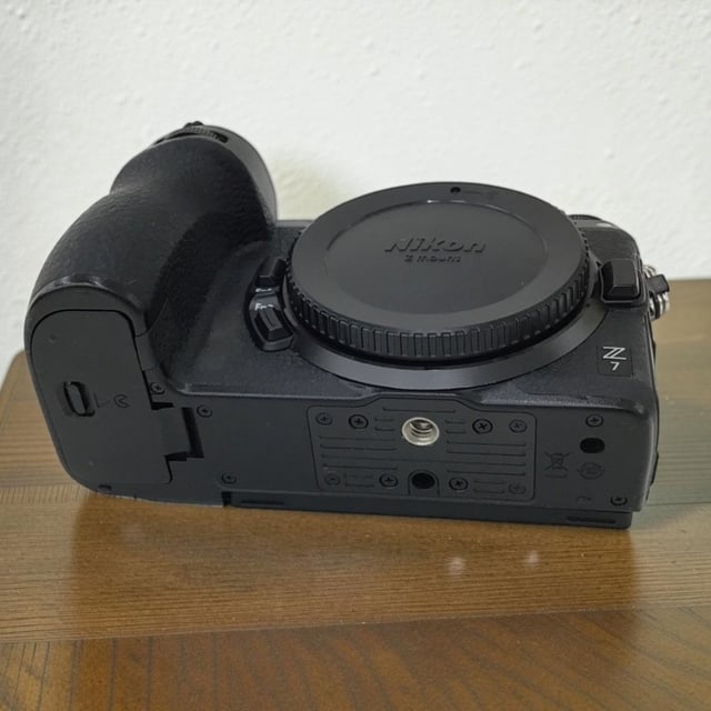 Z7 ボディ