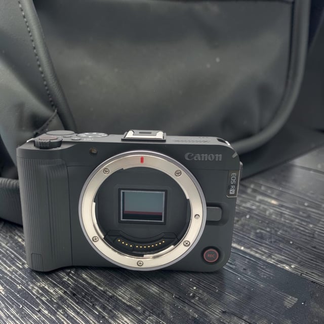 EOS R50 V ボディ "ブラック"