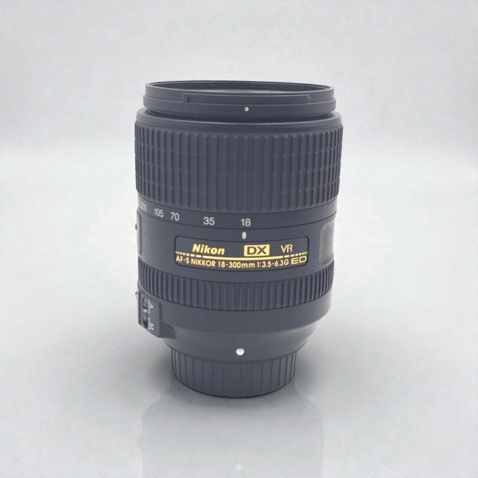 ニコン AF-S DX NIKKOR 18-300mm f/3.5-6.3G ED VRの新品/中古の在庫