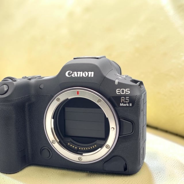EOS R5 Mark II ボディ