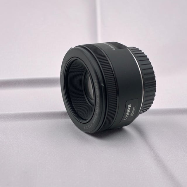 EF 50mm F1.8 STM