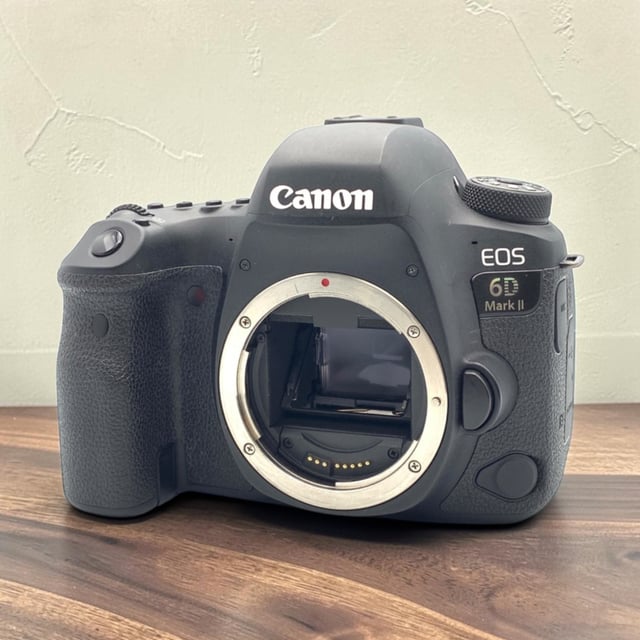 EOS 6D Mark II ボディ