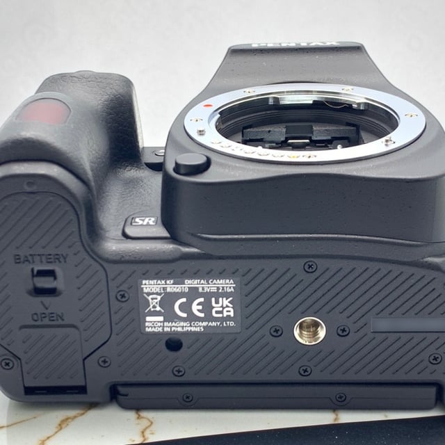 PENTAX KF ボディ "ブラック"