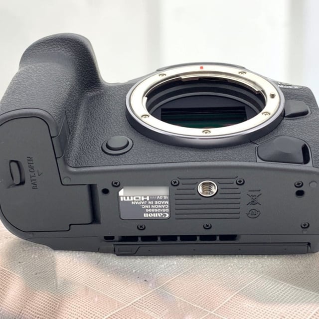 EOS R5 Mark II ボディ