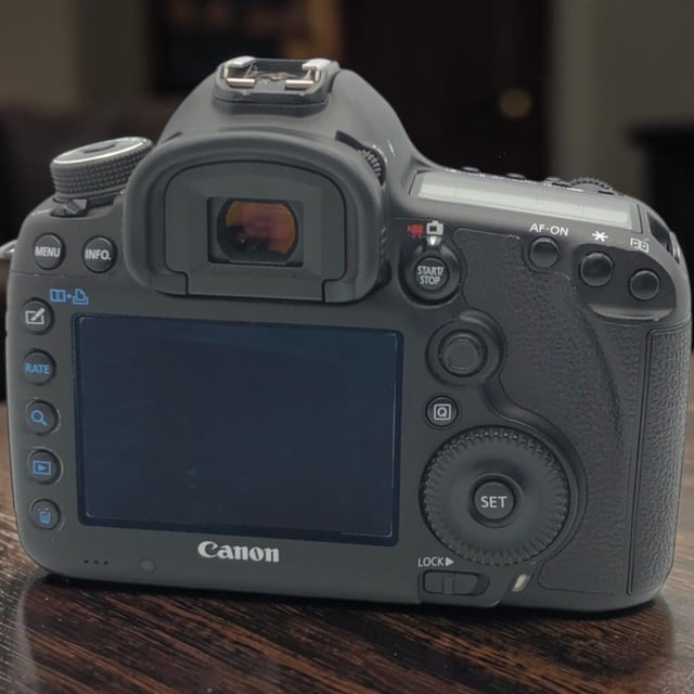 EOS 5D Mark III ボディ