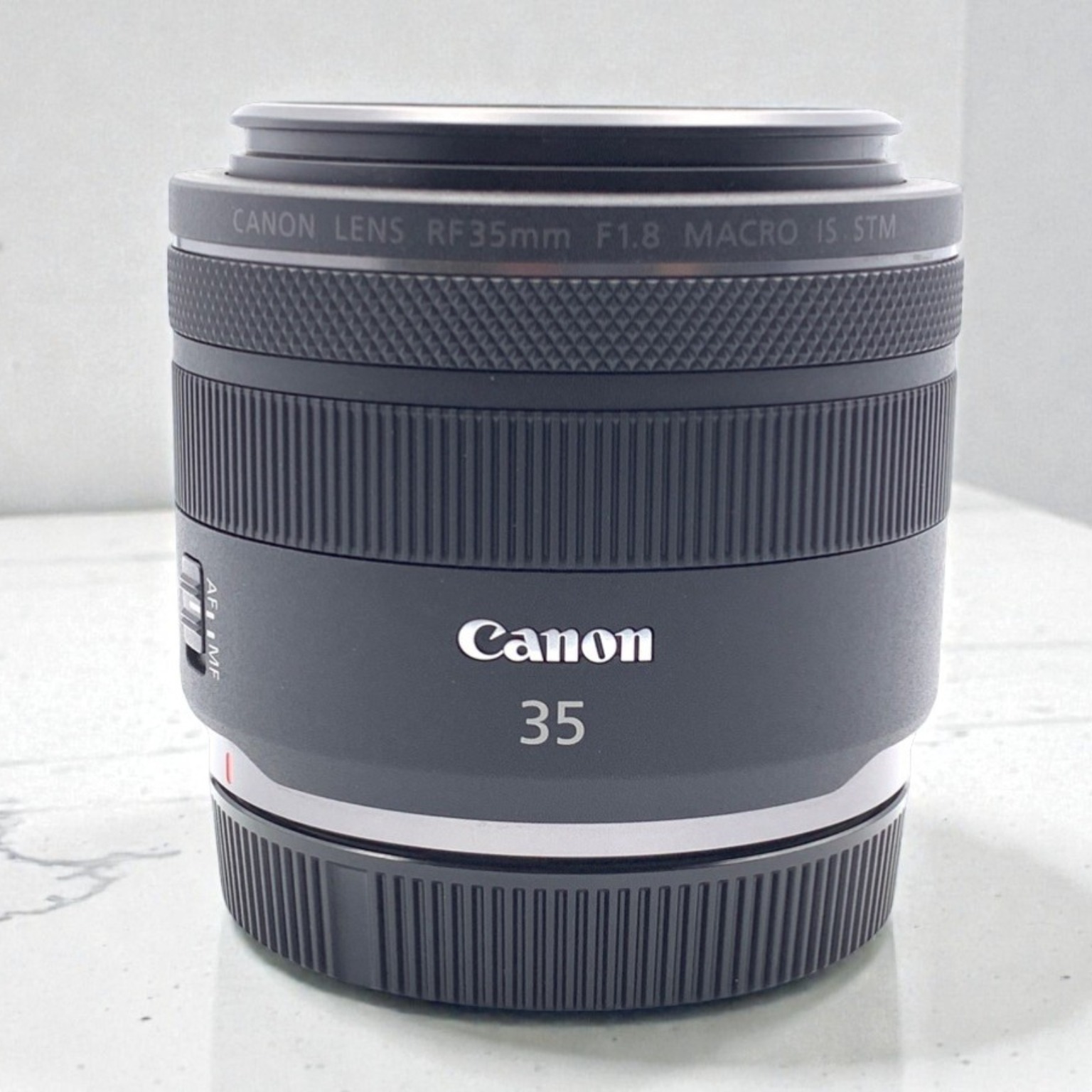 Canon RF 35mm F1.8 マクロ IS STMの新品/中古の在庫一覧 | みんなのカメラ