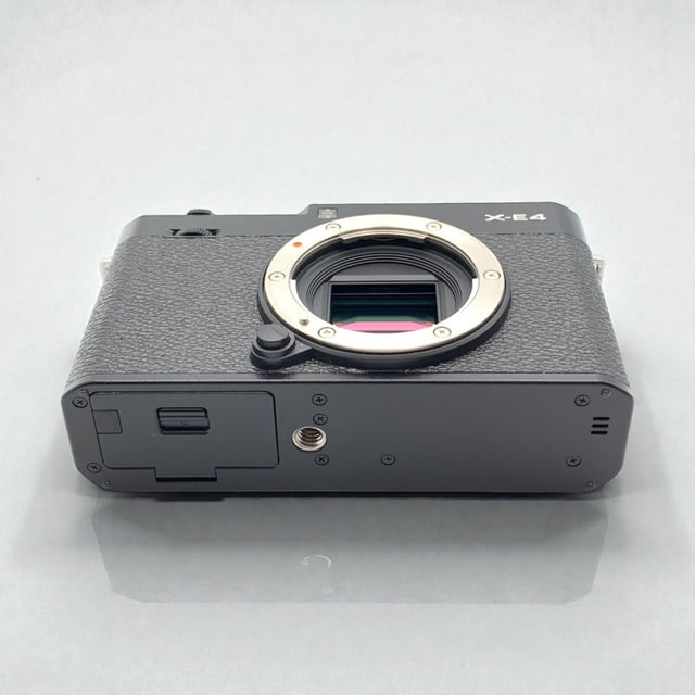 X-E4 ボディ "ブラック"