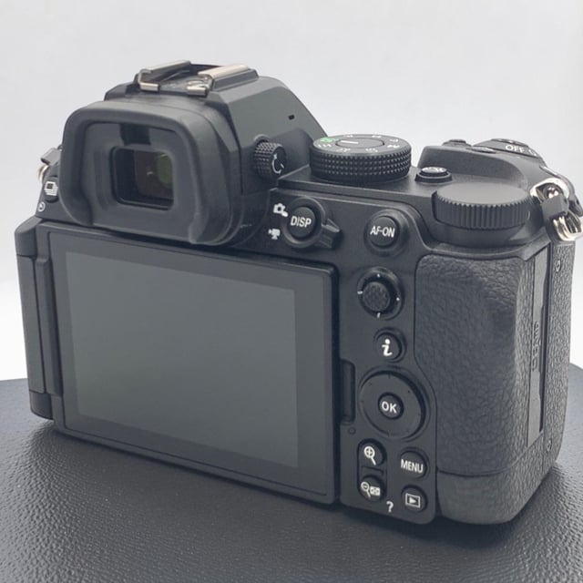 Z5II ボディ