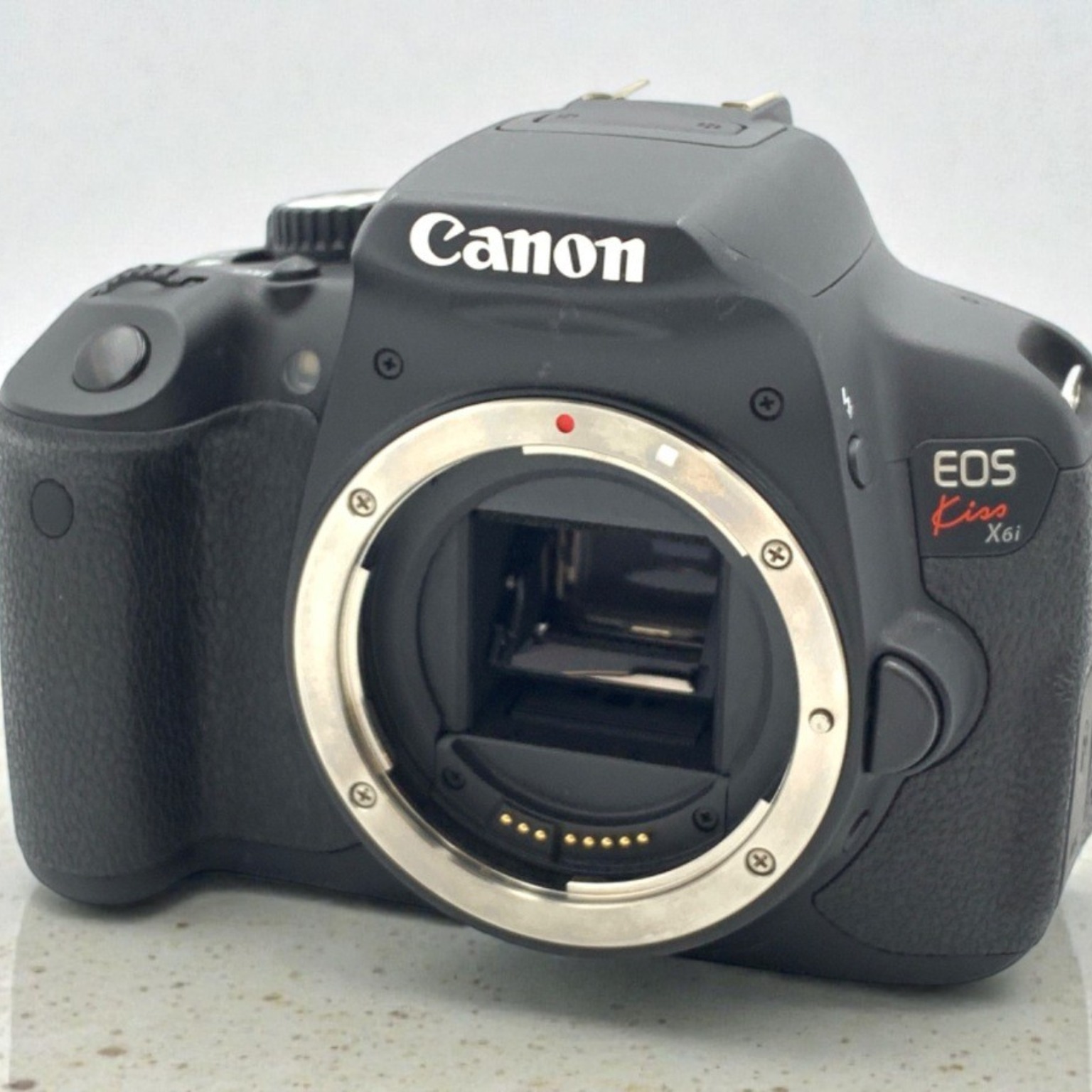 Canon EOS Kiss X6i ボディの中古 (良品)・¥14,400 売り切れ by