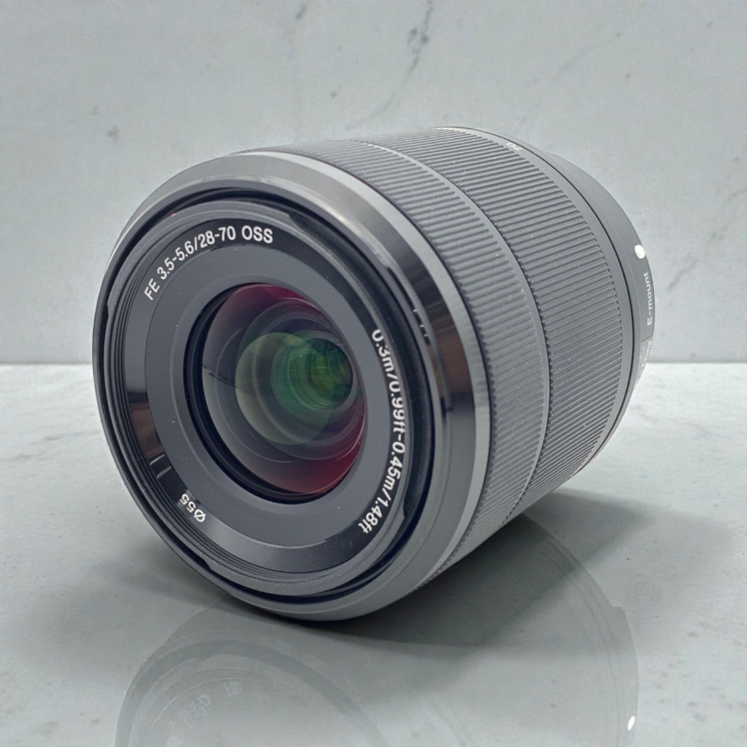 SONY FE 28-70mm F3.5-5.6 OSS SEL2870の中古 (美品)・¥16,010