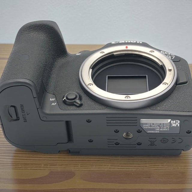 EOS R7 ボディ