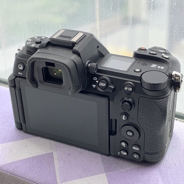 Z6III ボディ