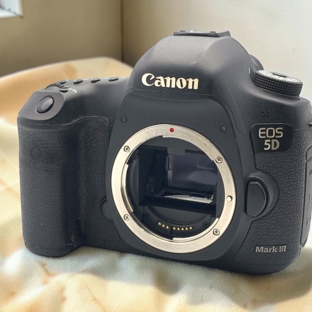 EOS 5D Mark III ボディ