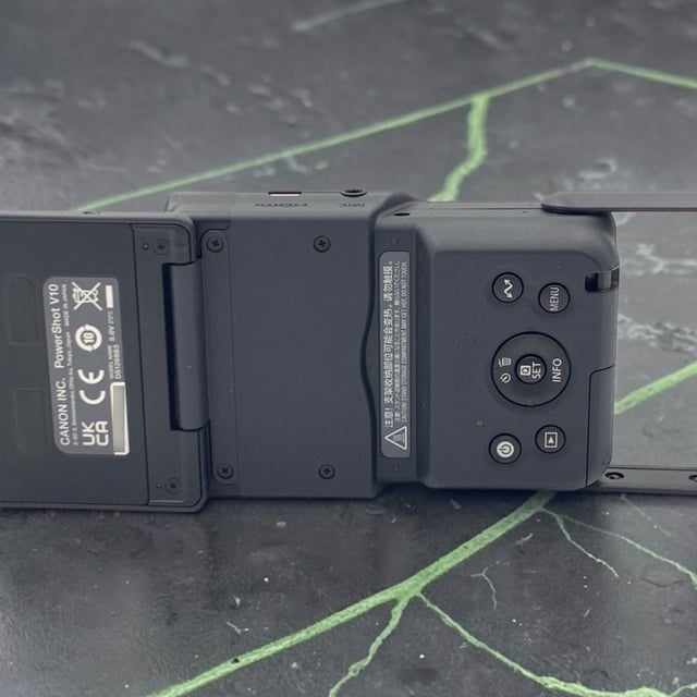 PowerShot V10 "ブラック"