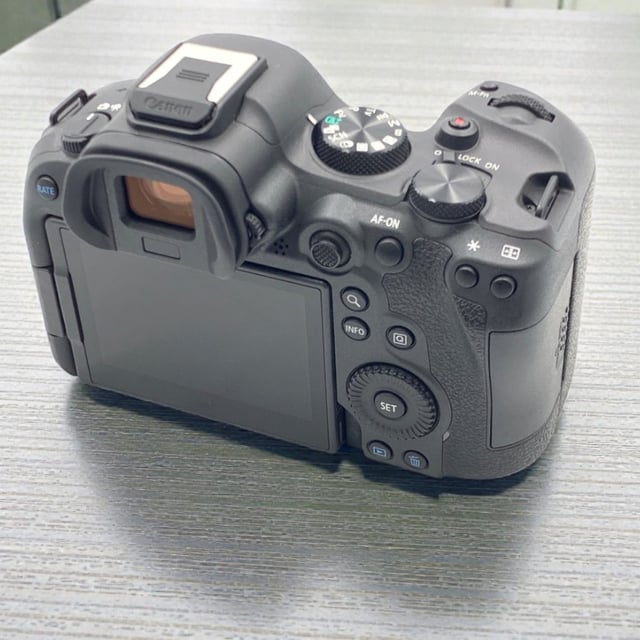 EOS R6 Mark II ボディ