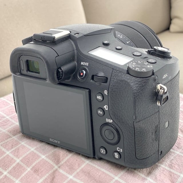 サイバーショット RX10 IV(DSC-RX10M4)