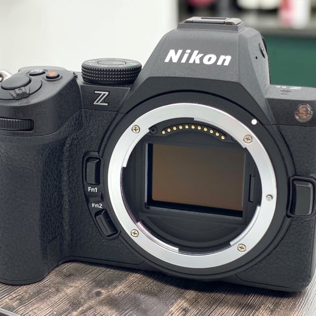 Z5II ボディ