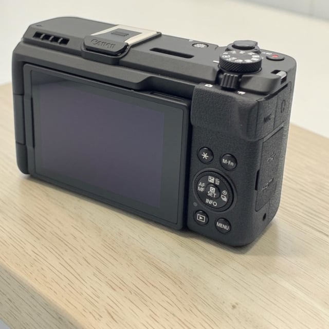 PowerShot V1