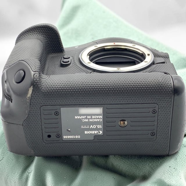 EOS R3 ボディ
