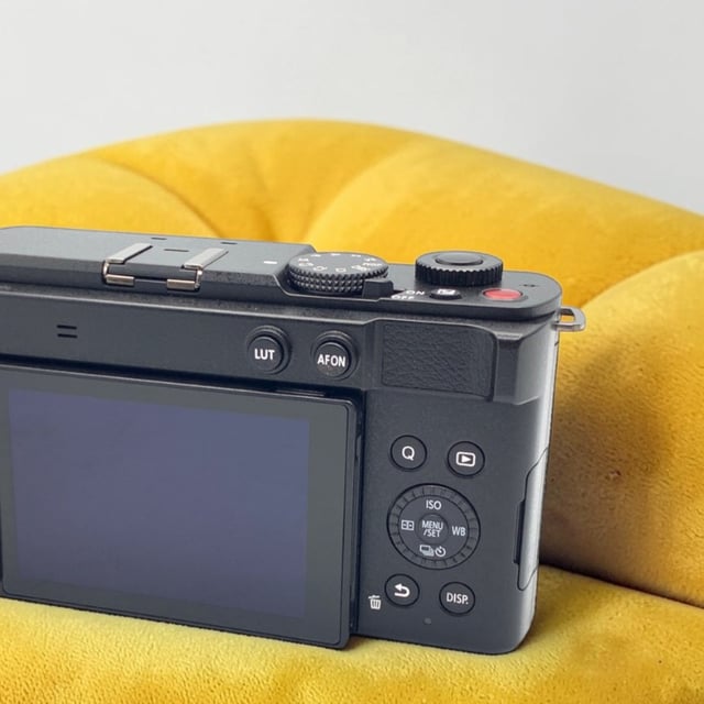 LUMIX S9(DC-S9) ボディ "ジェットブラック"