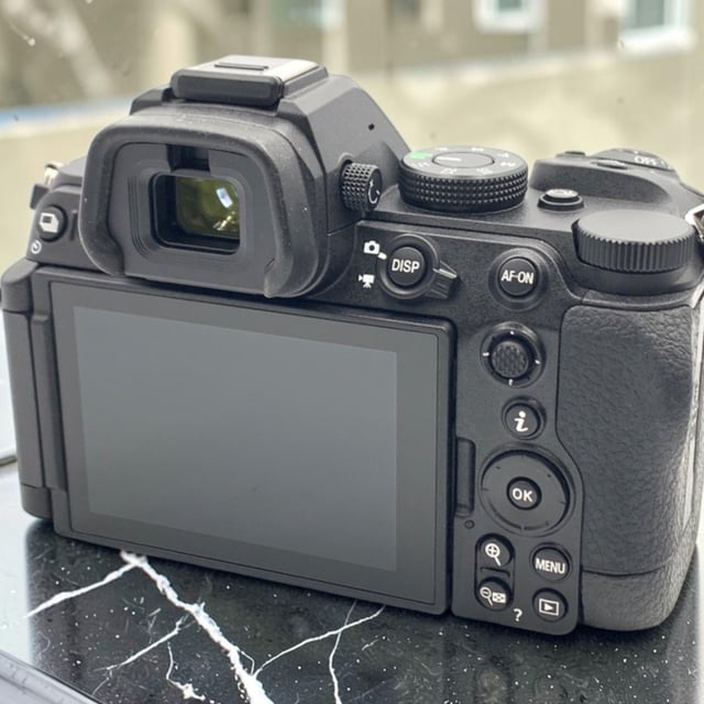 Z5II ボディ