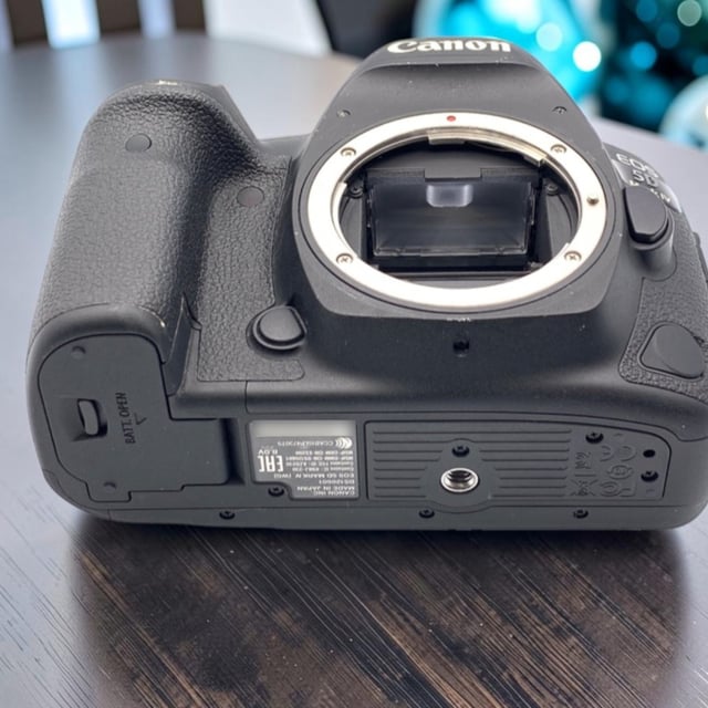 EOS 5D Mark IV ボディ