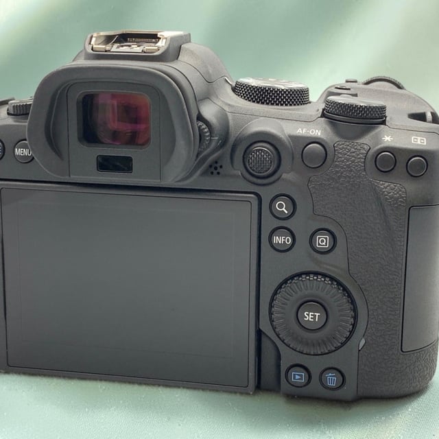 EOS R6 Mark II ボディ