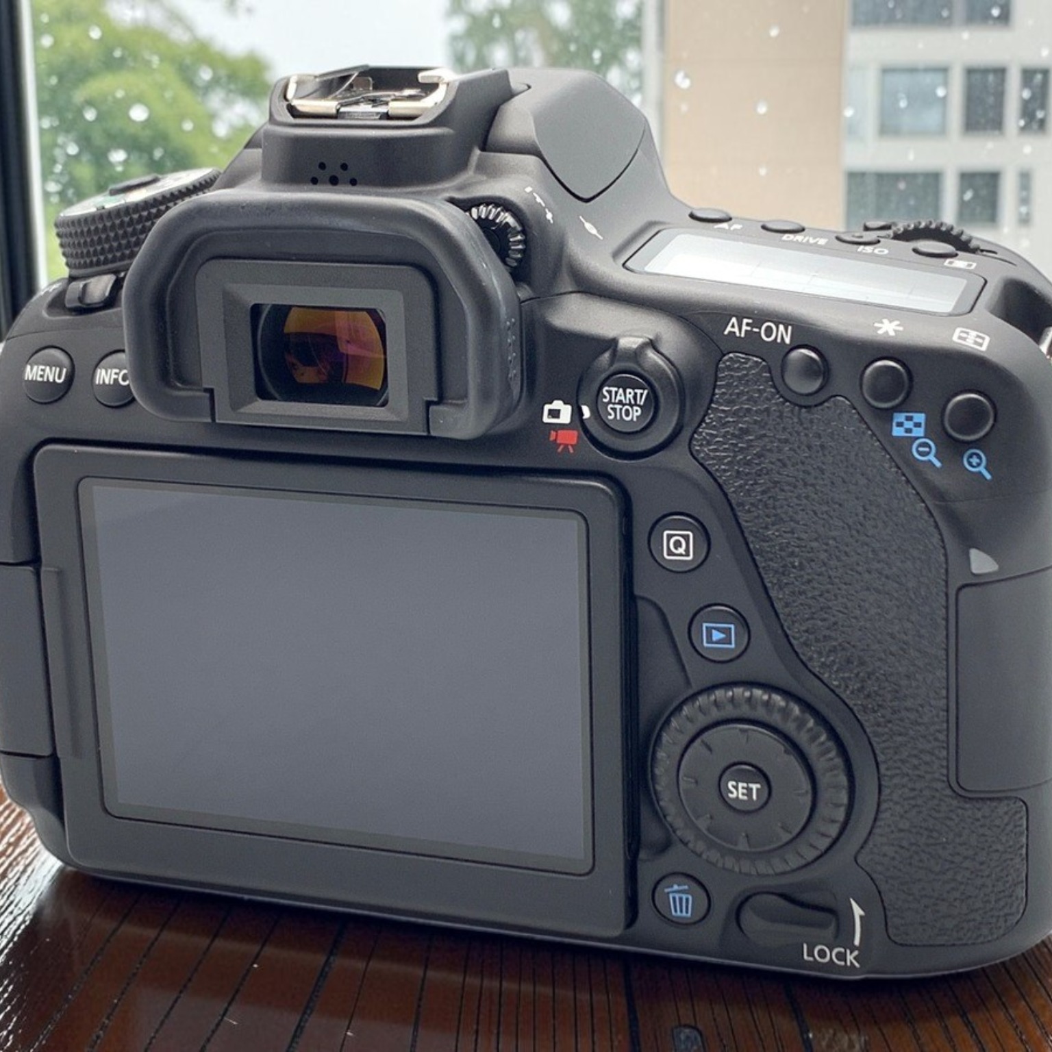 Canon EOS 80D ボディの中古 (美品)・¥53,300 by せらび | みんなのカメラ