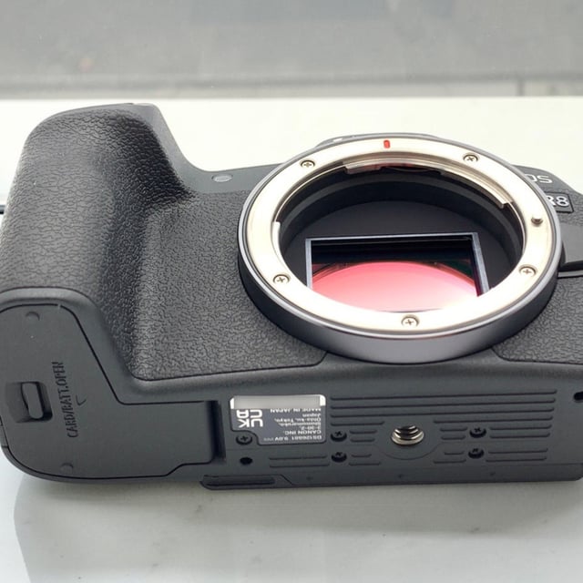 EOS R8 ボディ