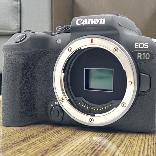 EOS R10 ボディ
