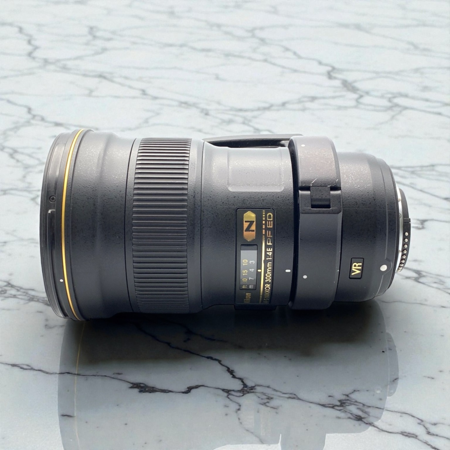ニコン AF-S NIKKOR 300mm f/4E PF ED VRの新品/中古の在庫一覧