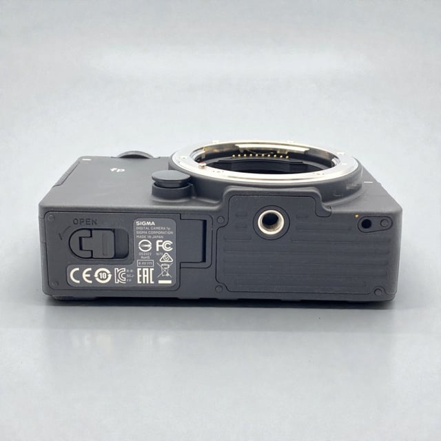 SIGMA fp ボディ