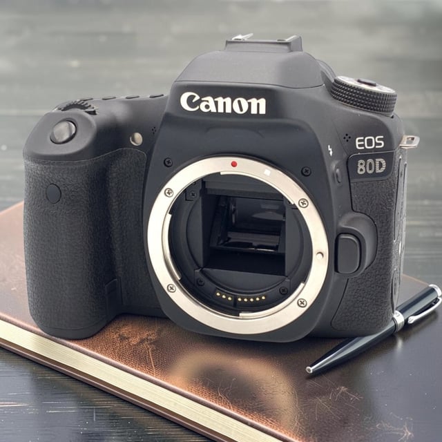 EOS 80D ボディ