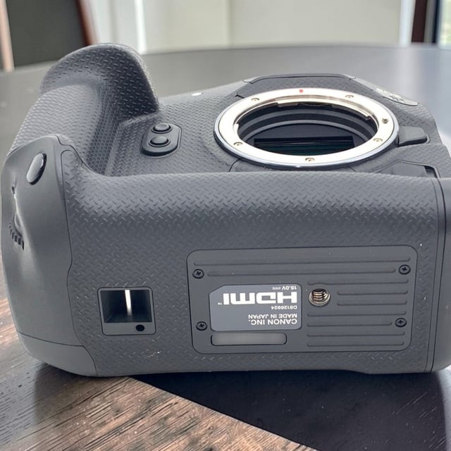 EOS R1 ボディ