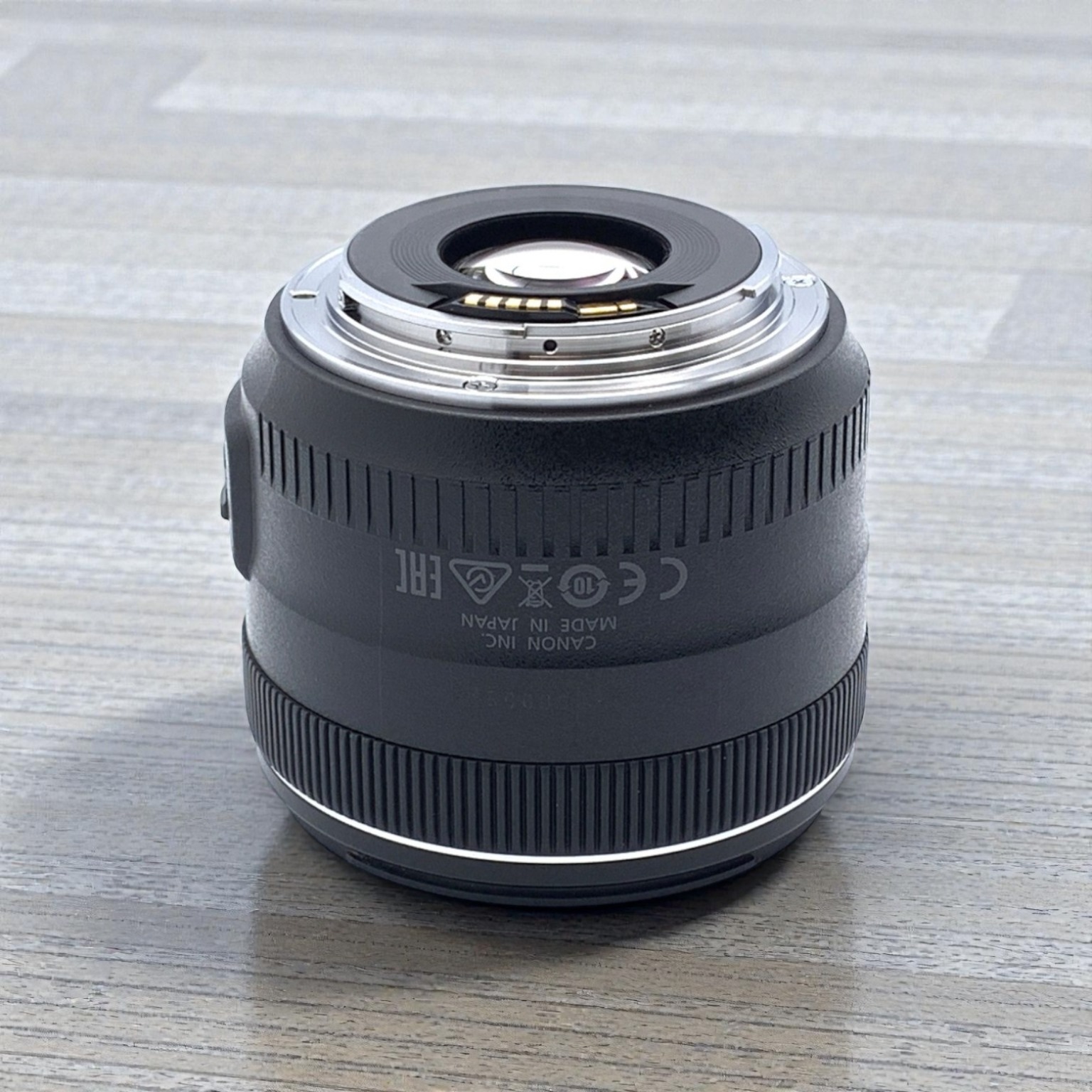 Canon EF 35mm F2 IS USMの中古 (美品)・¥43,060 | みんなのカメラ