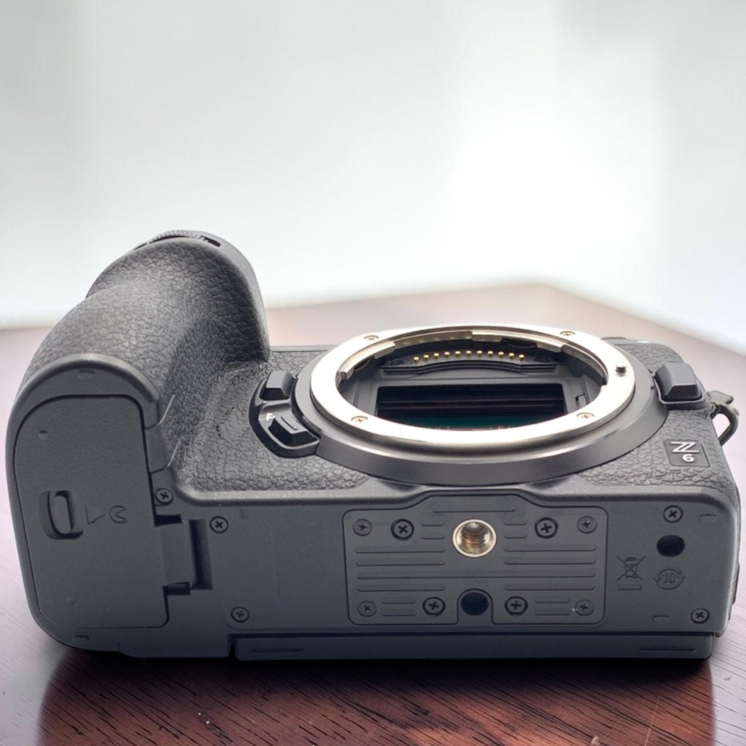 ニコン Z6 ボディの中古 (美品)・¥92,090 by forie | みんなのカメラ