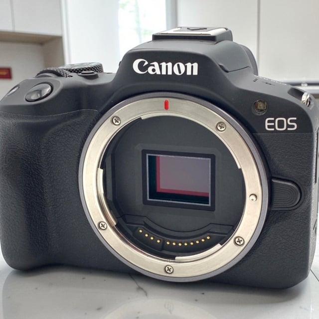 EOS R50 ボディ "ブラック"