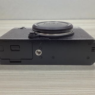 X-E4 ボディ "ブラック"