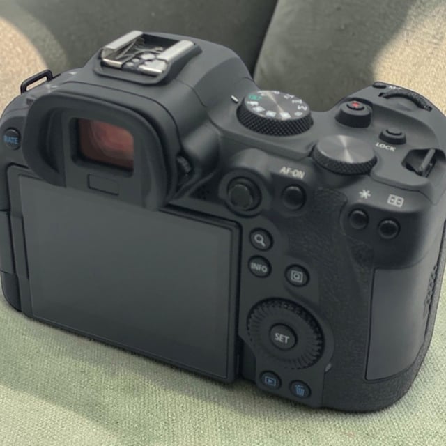 EOS R6 ボディ
