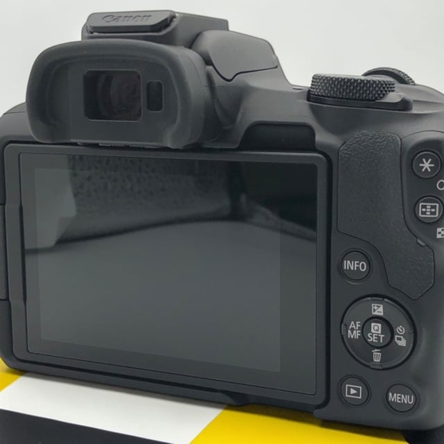 EOS R50 ボディ "ブラック"