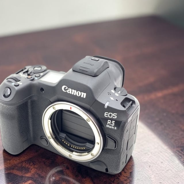 EOS R5 Mark II ボディ