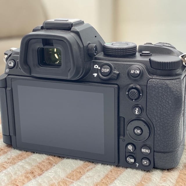 Z5II ボディ
