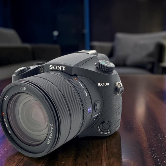 サイバーショット RX10 IV(DSC-RX10M4)